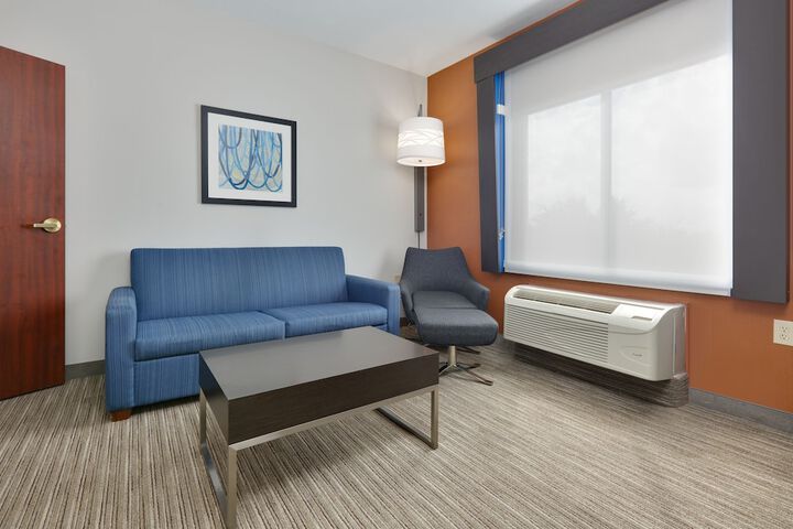 Holiday Inn Express Hotel & Suites Dallas - Duncanville by IHG