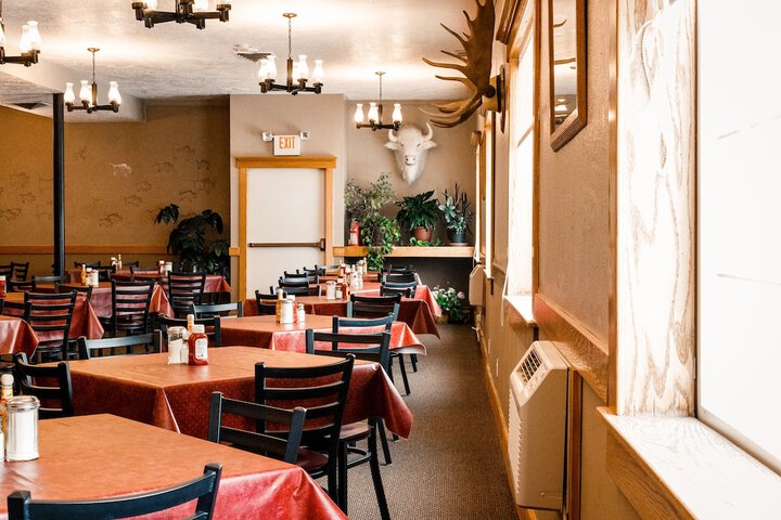 Dining 24 of 35