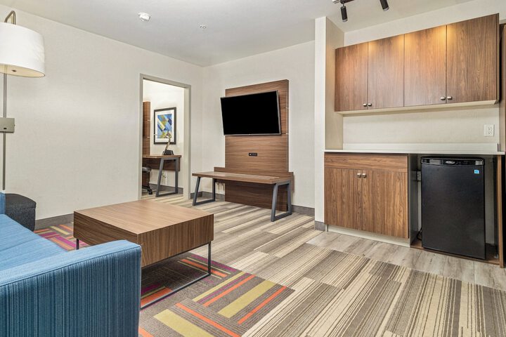Room 117 of 348