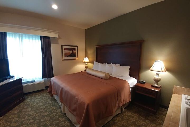 Room 6 of 48