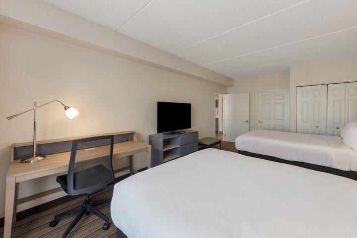 Country Inn & Suites by Radisson Findlay, OH