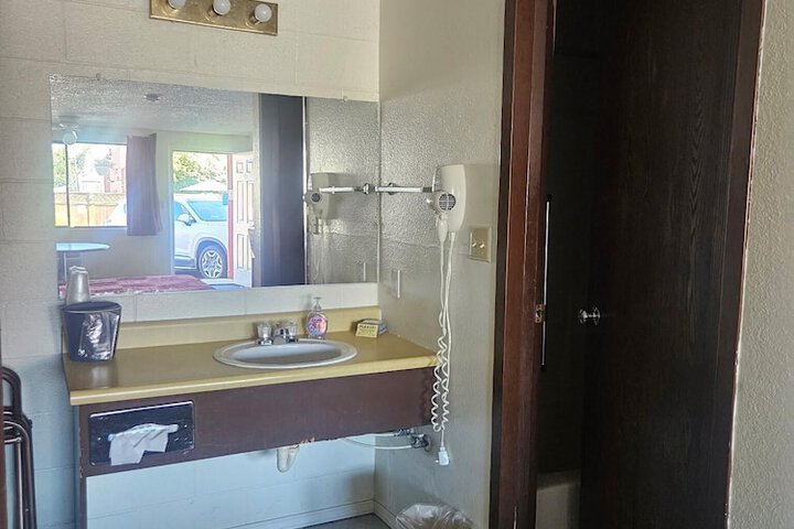 Camaray Motel