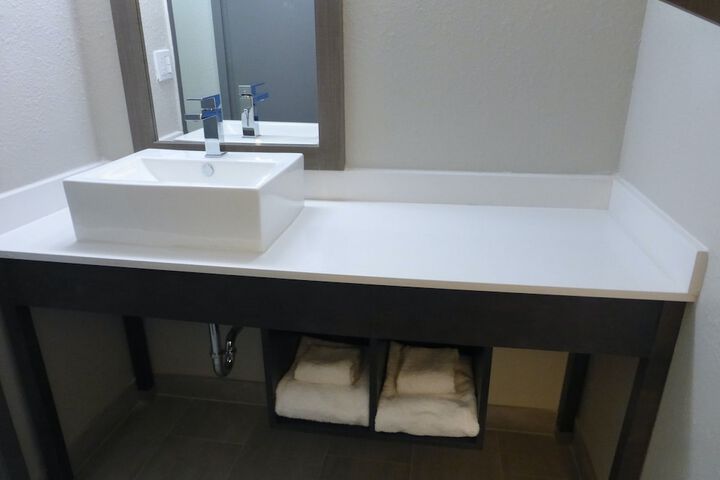 Room 13 of 21