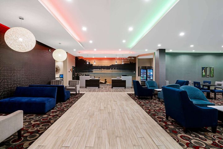 Hotel Interior 9 of 38