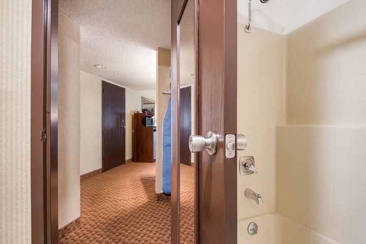 Room 42 of 81