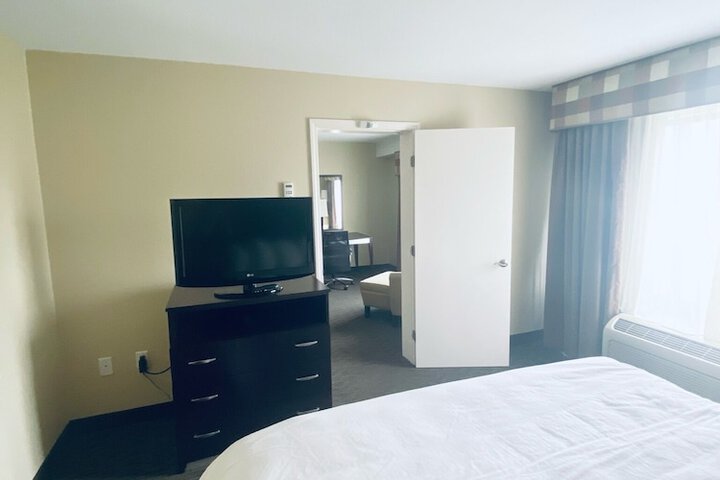 Room 28 of 72