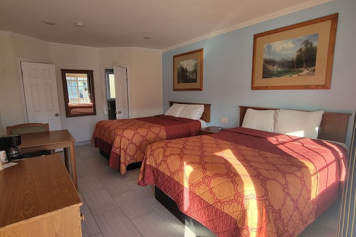Room 32 of 51