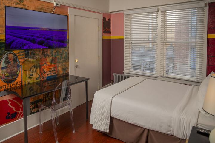 Room 51 of 89