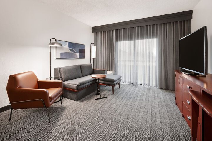 Room 21 of 48