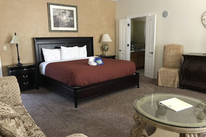Candlewyck Cove Resort