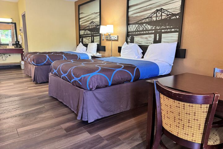 Super 8 by Wyndham Laurel