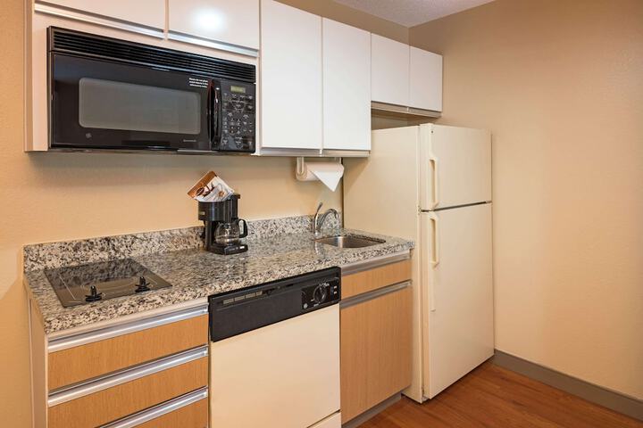 Room 16 of 22
