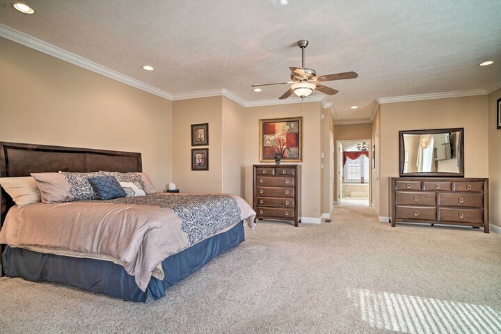 Spacious Baneberry Home w / Lake Douglas Views!