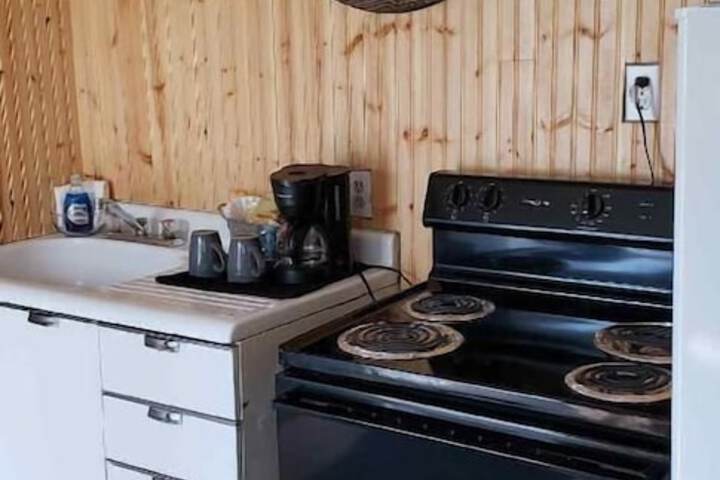 Lamplighter Cabins & Suites