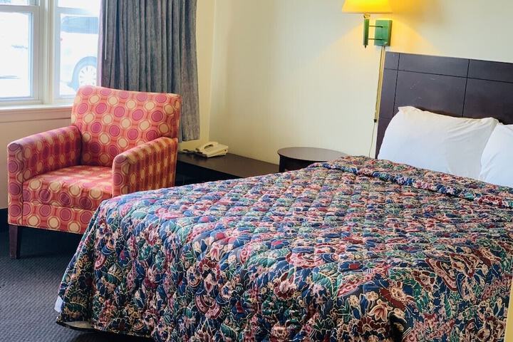 Room 14 of 18
