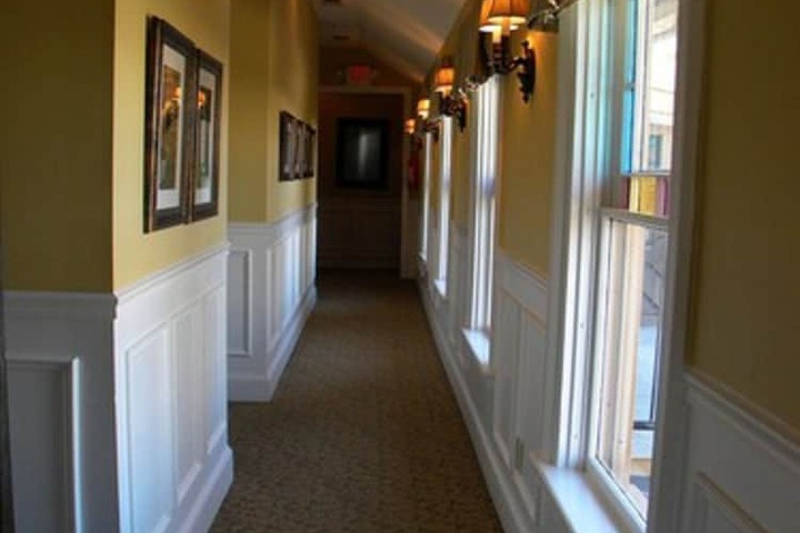 Ballroom/Hall 59 of 60