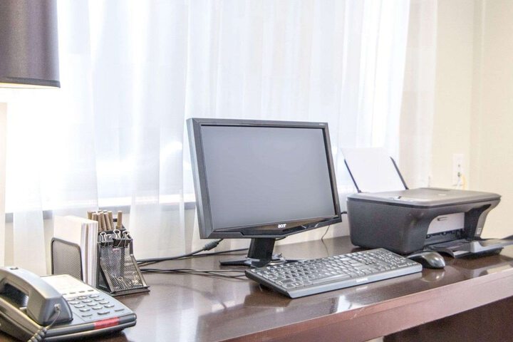 Business Center 29 of 29