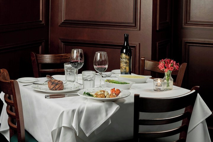 Dining 84 of 116