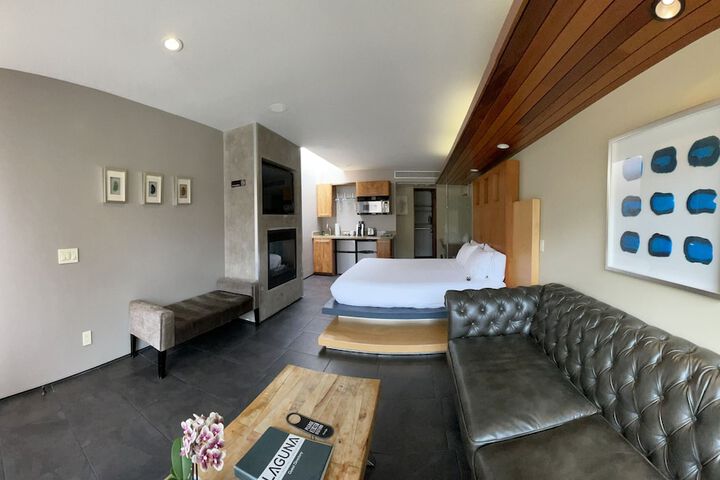 14 West Hotel