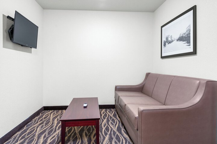 Cobblestone Hotel & Suites - Lynden