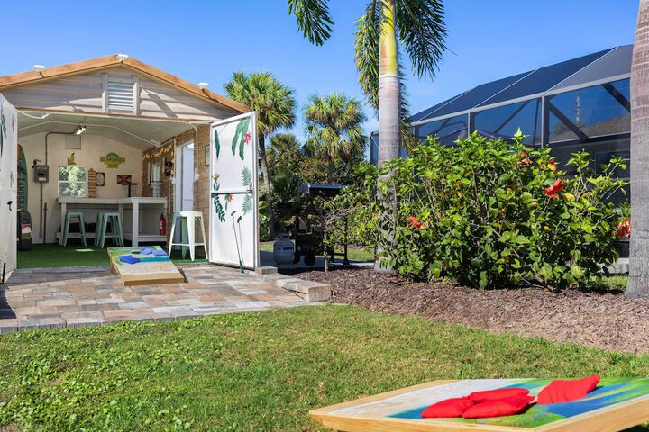 Englewood Vacation Rental w / Private Heated Pool!