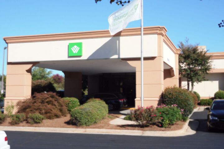Hotel 12 of 90