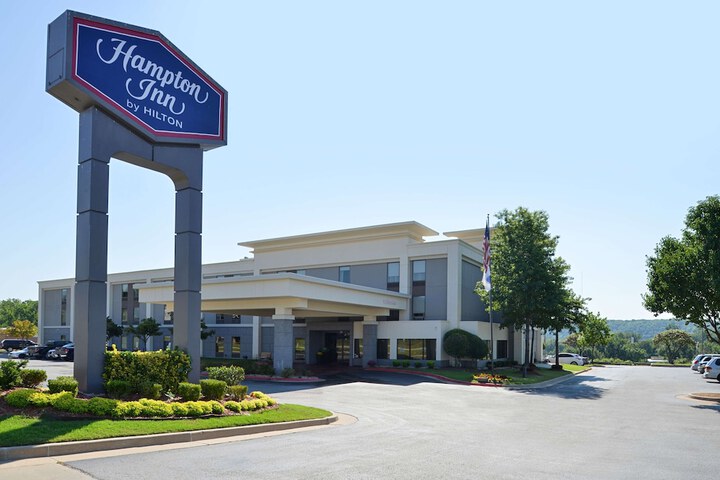 Hotel 3 of 55