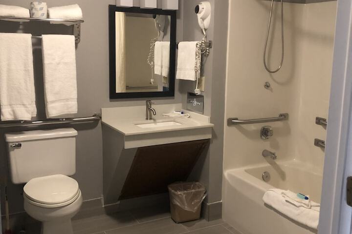 Room 16 of 51