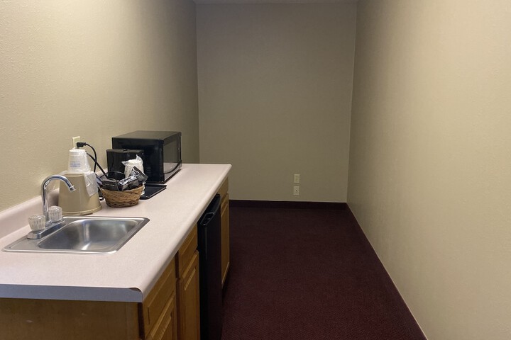 Room 27 of 31