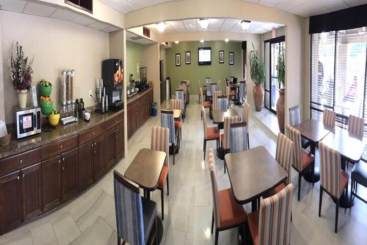 BEST WESTERN PLUS TEMPE BY THE MALL