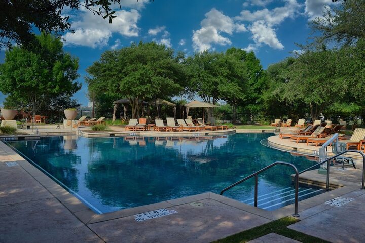 Pool 11 of 275