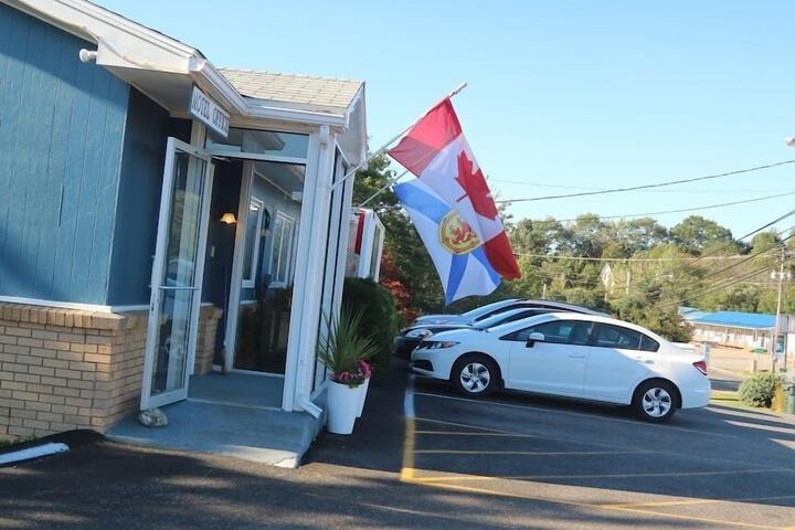 Coastal Inn Kingfisher