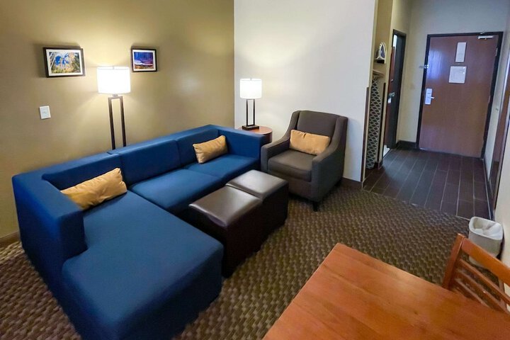 Comfort Inn & Suites Midtown