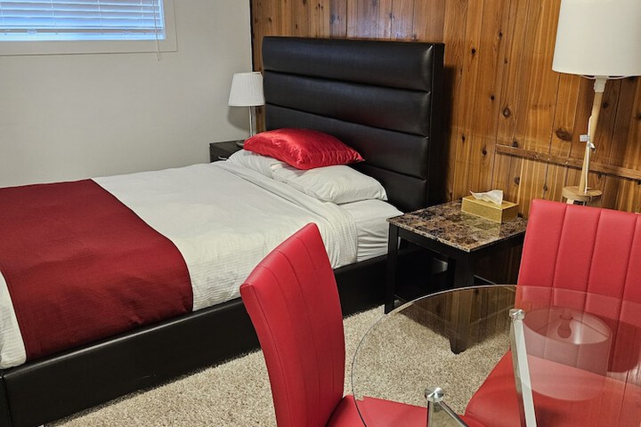 Room 22 of 33
