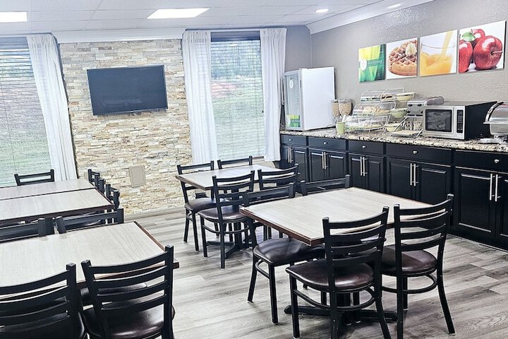 Quality Inn & Suites Lexington South