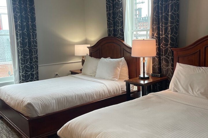 Room 49 of 96