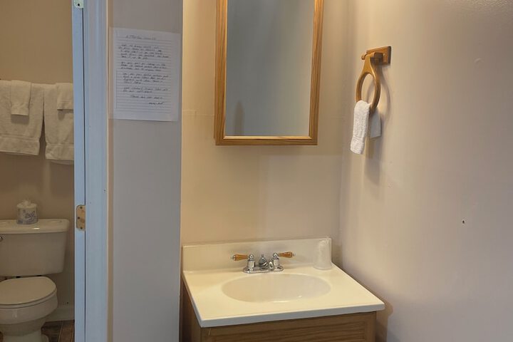 Room 10 of 16