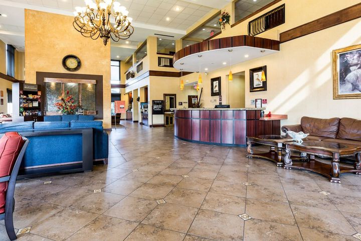 Hotel Interior 7 of 27
