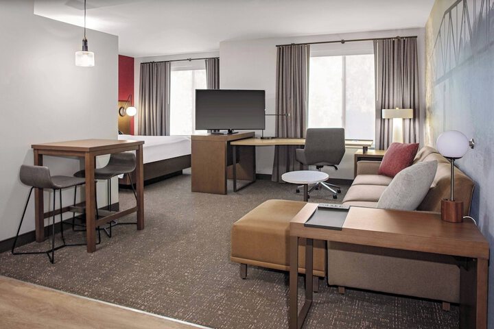 Room 12 of 25