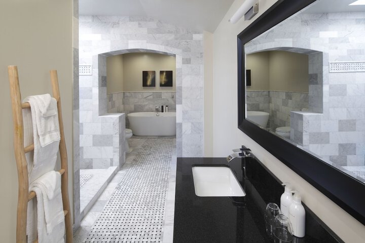 Room 10 of 21