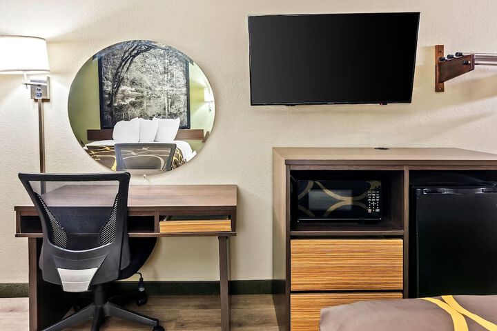 Super 8 by Wyndham Columbia SC / Ft. Jackson