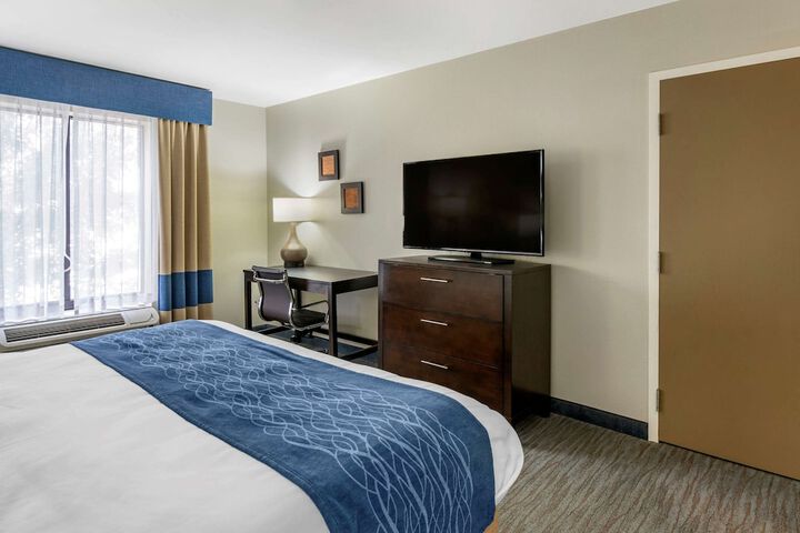 Room 25 of 38
