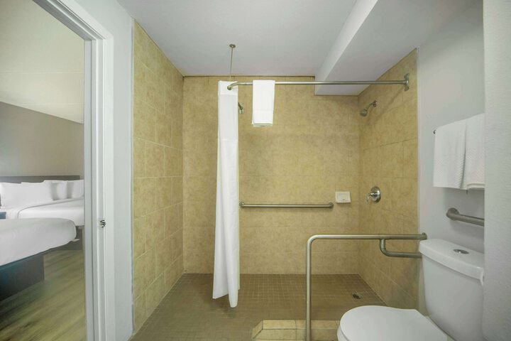 Room 17 of 25