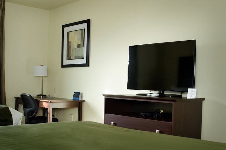 Cobblestone Inn & Suites – Soda Springs