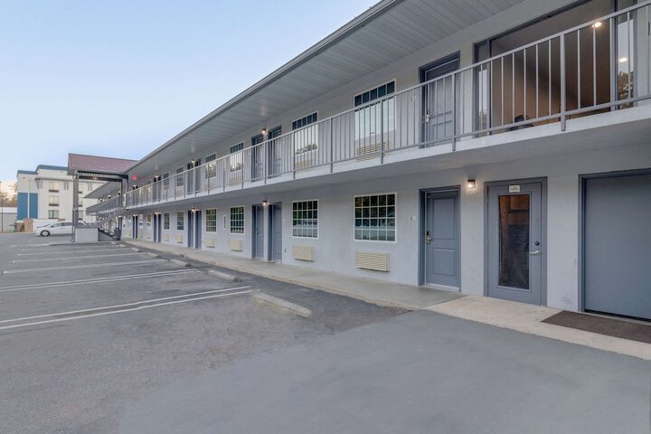 Hotel 4 of 78