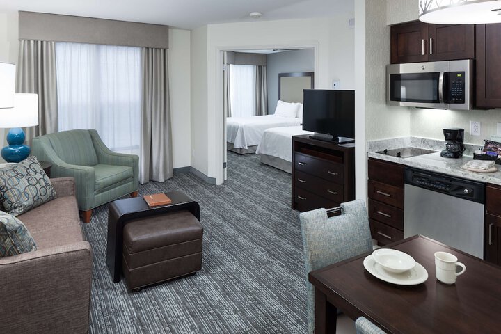 Room 16 of 28