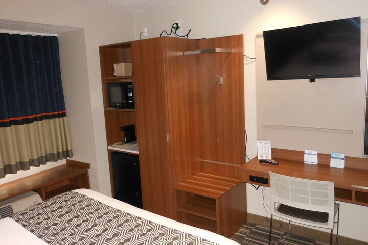 Room 31 of 48