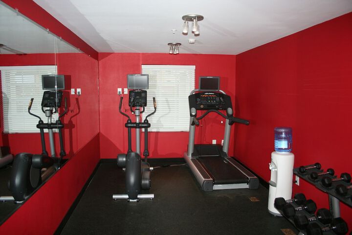 MainStay Suites Jacksonville near Camp Lejeune