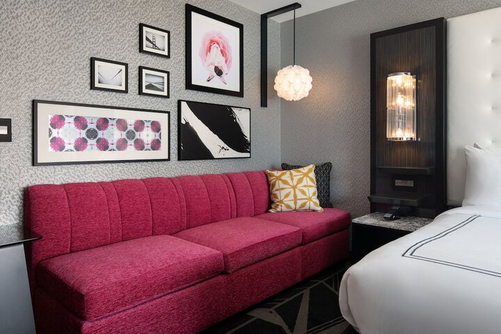 Room 43 of 109