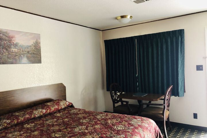 Room 15 of 31